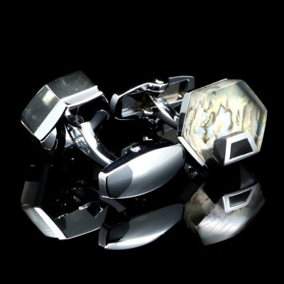 Sąsagos "Aštuoni kampai"